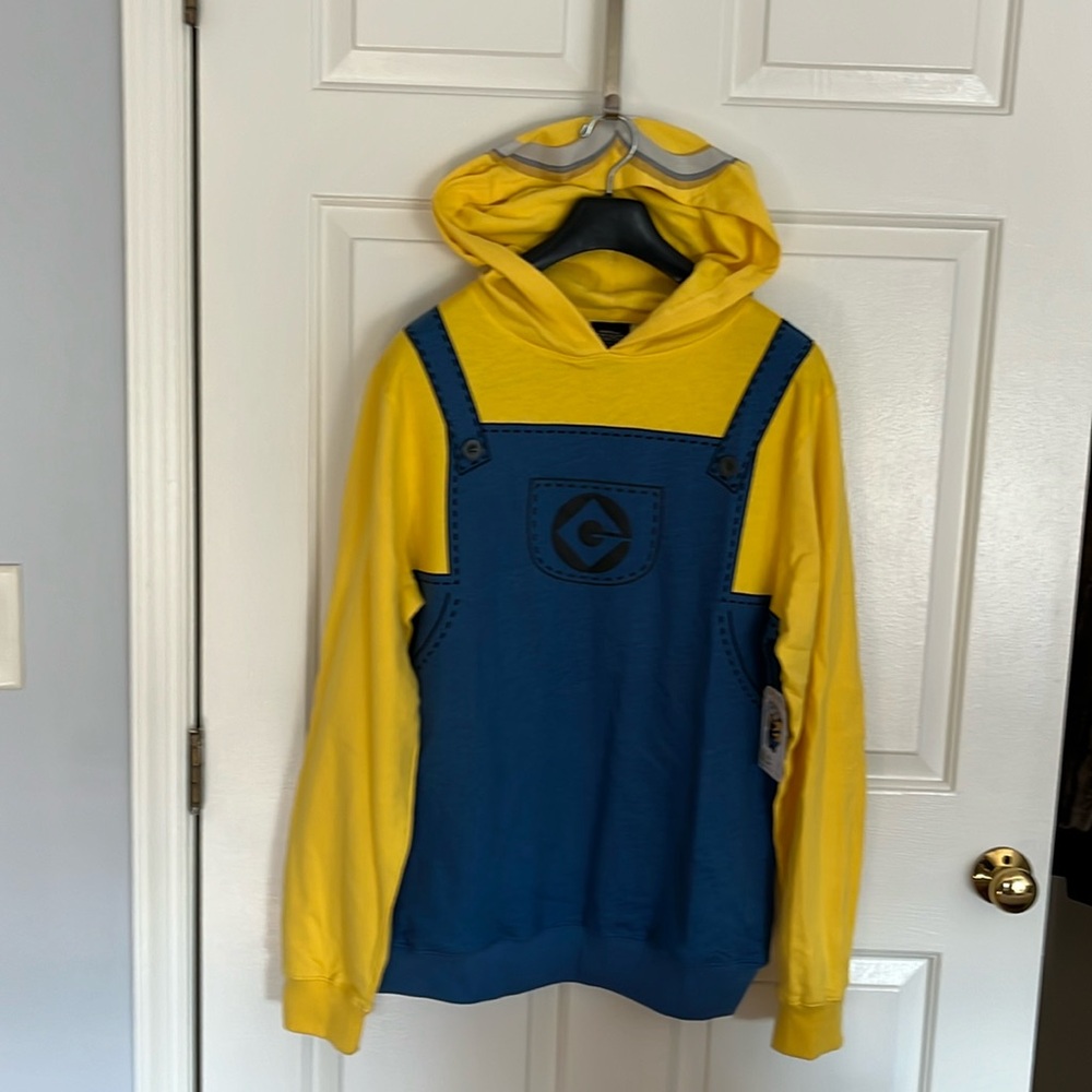 3 brand  new. minions hoodie. Sizes L/G, M/M, &  S/P 100% cotton. Mint condition
